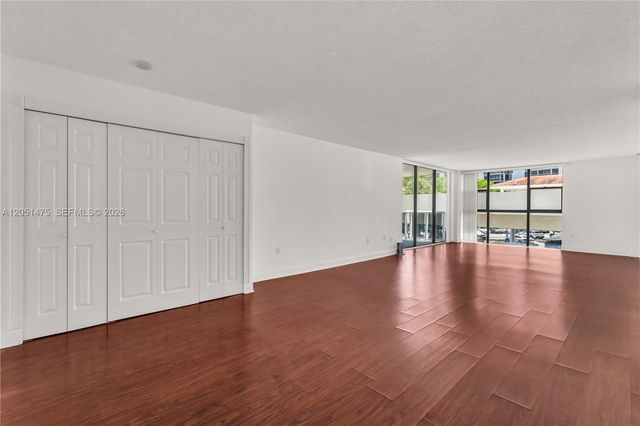 20515 E Country Club Dr 248, Aventura, FL 33180
