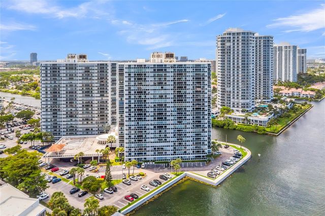 20515 E Country Club Dr 248, Aventura, FL 33180
