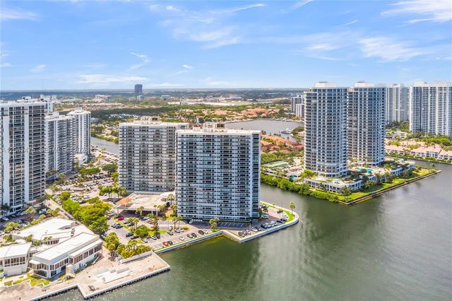 20515 E Country Club Dr 248, Aventura, FL 33180
