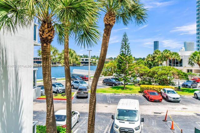 20515 E Country Club Dr 248, Aventura, FL 33180