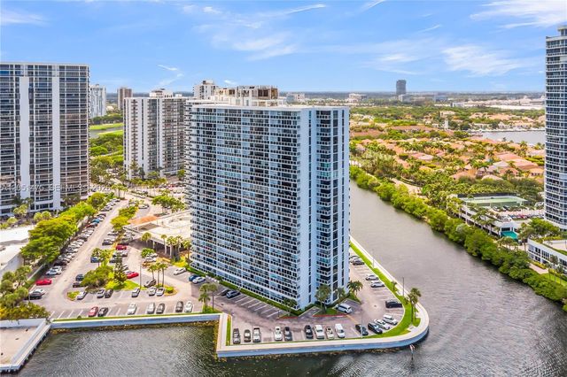 20515 E Country Club Dr 248, Aventura, FL 33180