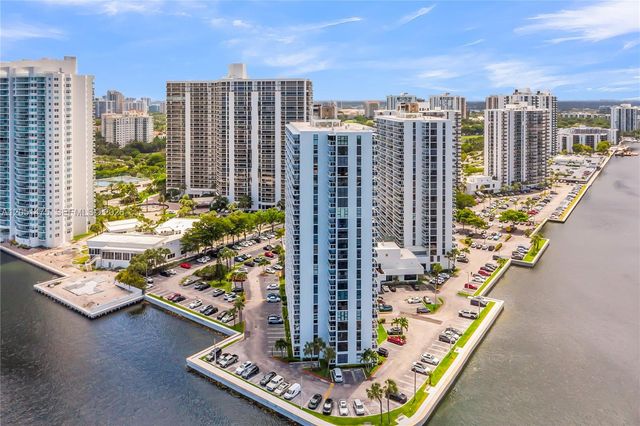 20515 E Country Club Dr 248, Aventura, FL 33180