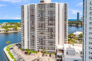 20515 E Country Club Dr 248, Aventura, FL 33180