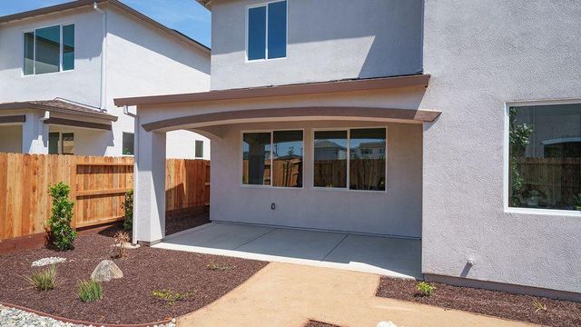 8775 Rockchester Dr, Sacramento, CA 95828