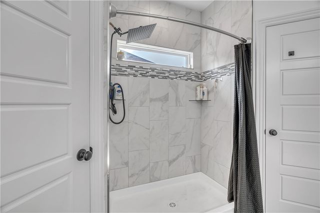 1461 Colonel McNeil Drive, Prairie Grove, AR 72753