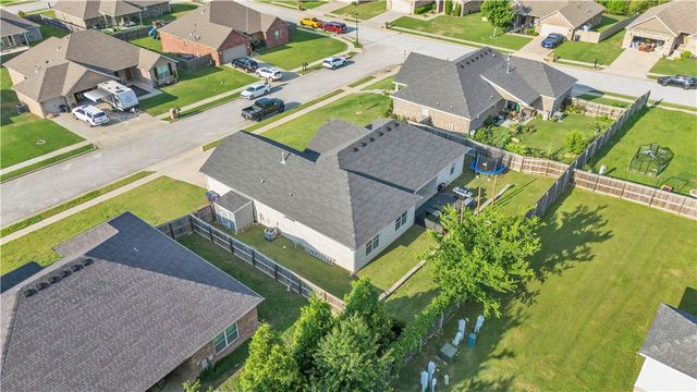 1461 Colonel McNeil Drive, Prairie Grove, AR 72753