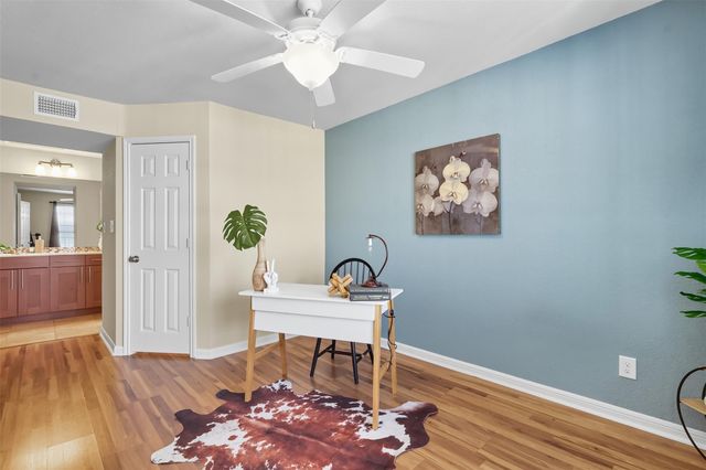 7685 Northcross DR 1028, Austin, TX 78757