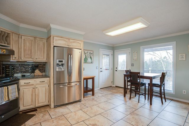 2743 Mouse Tail Rd, Parsons, TN 38363