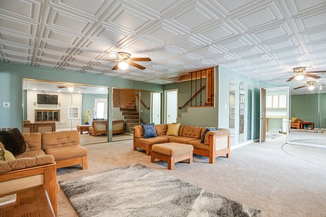 2743 Mouse Tail Rd, Parsons, TN 38363