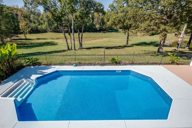 2743 Mouse Tail Rd, Parsons, TN 38363