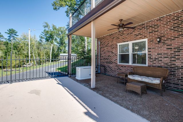 2743 Mouse Tail Rd, Parsons, TN 38363