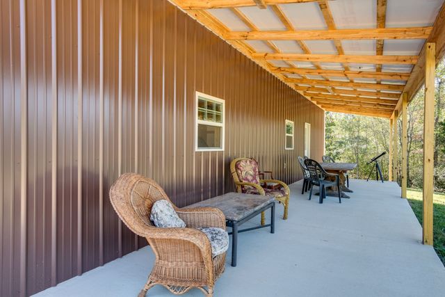 2743 Mouse Tail Rd, Parsons, TN 38363