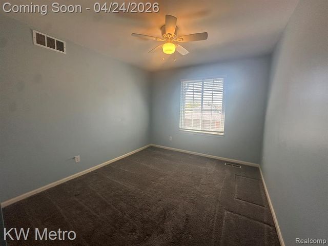 29603 Jefferson Avenue 13, Saint Clair Shores, MI 48082