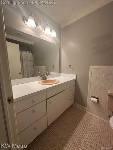 29603 Jefferson Avenue 13, Saint Clair Shores, MI 48082