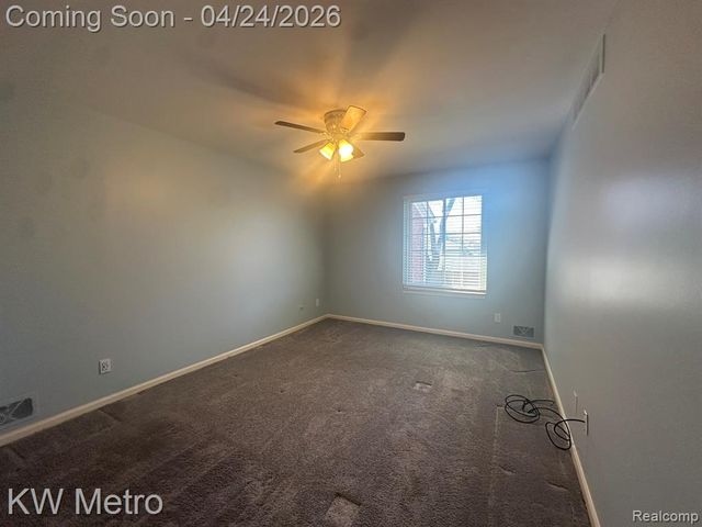 29603 Jefferson Avenue 13, Saint Clair Shores, MI 48082
