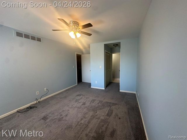 29603 Jefferson Avenue 13, Saint Clair Shores, MI 48082