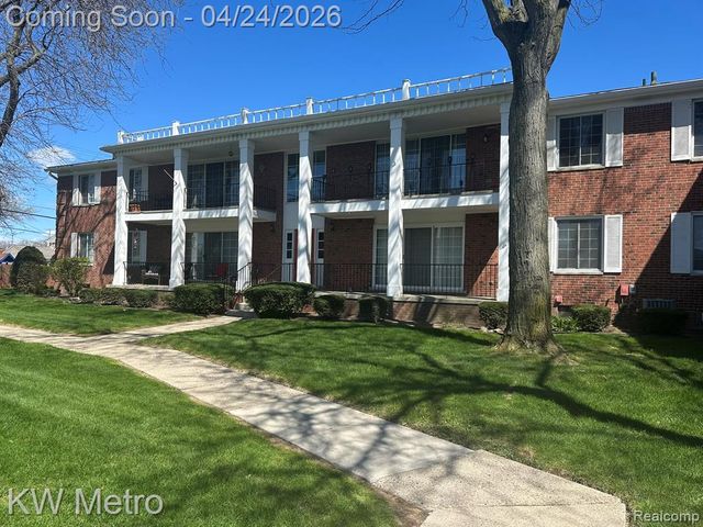 29603 Jefferson Avenue 13, Saint Clair Shores, MI 48082