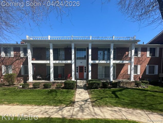 29603 Jefferson Avenue 13, Saint Clair Shores, MI 48082