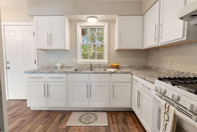 761 Grand Boulevard, Chickasaw, AL 36611