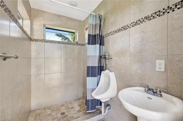 28385 Sombrero DR, Bonita Springs, FL 34135