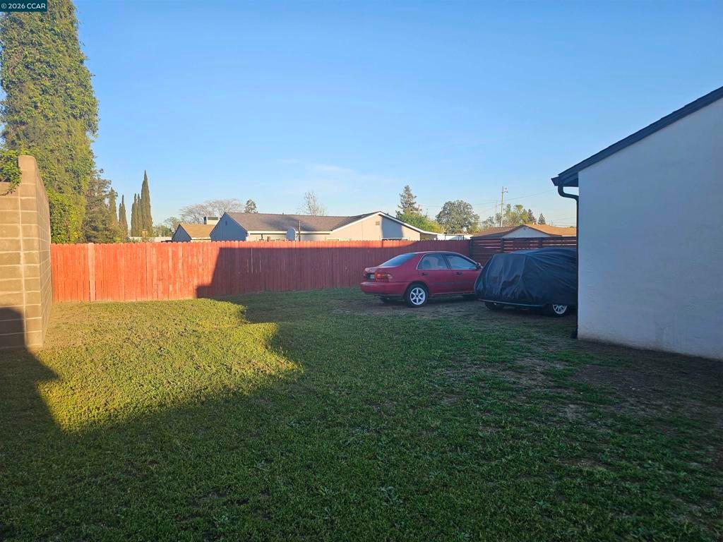 Image 10 of property listing at 1600 Michigan St, Fairfield, CA 94533