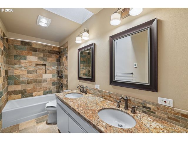 146 SNOWGOOSE Dr, Woodland, WA 98674