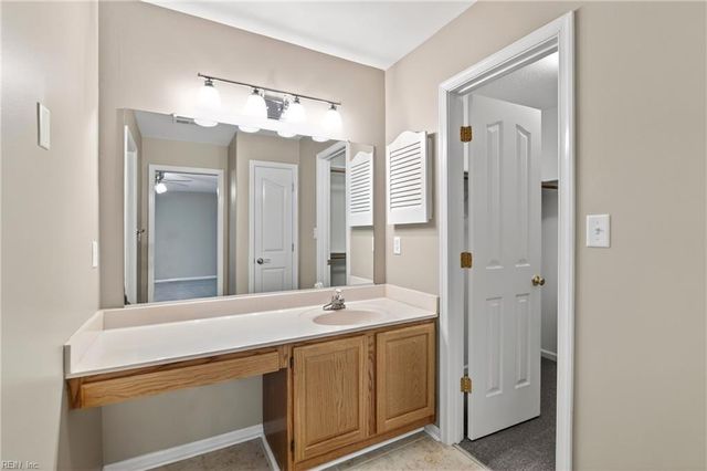 936 Ivystone WAY, Newport News, VA 23602