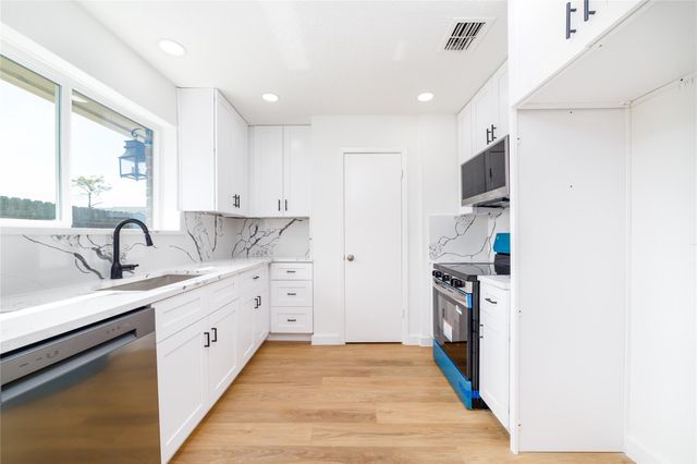 13055 High Star Drive, Houston, TX 77072