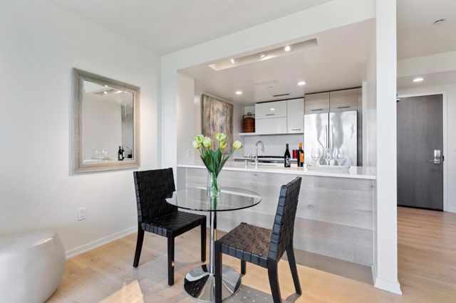 451 Donahue Street 407, San Francisco, CA 94124