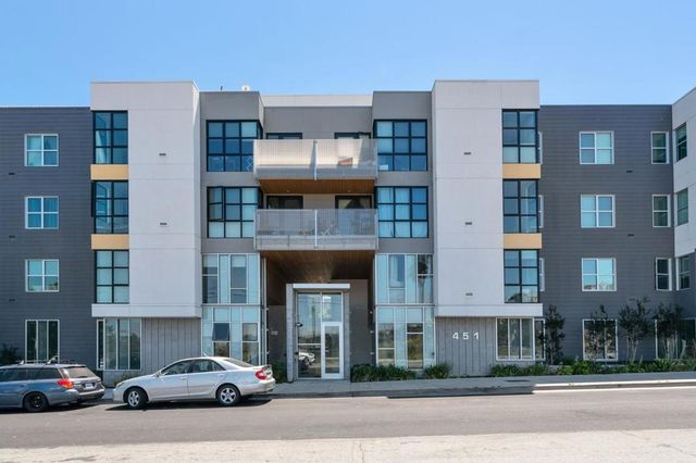 451 Donahue Street 407, San Francisco, CA 94124
