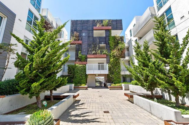 451 Donahue Street 407, San Francisco, CA 94124