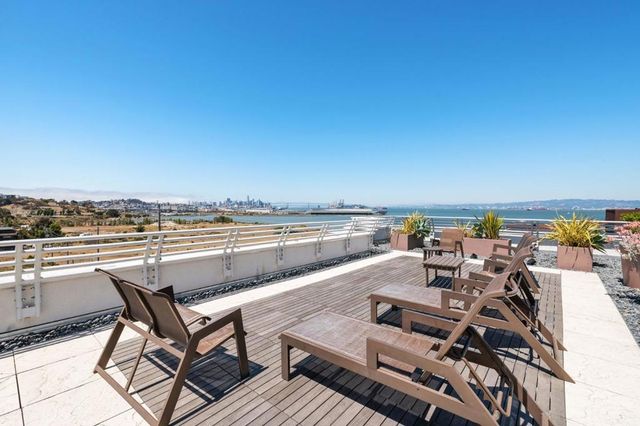 451 Donahue Street 407, San Francisco, CA 94124