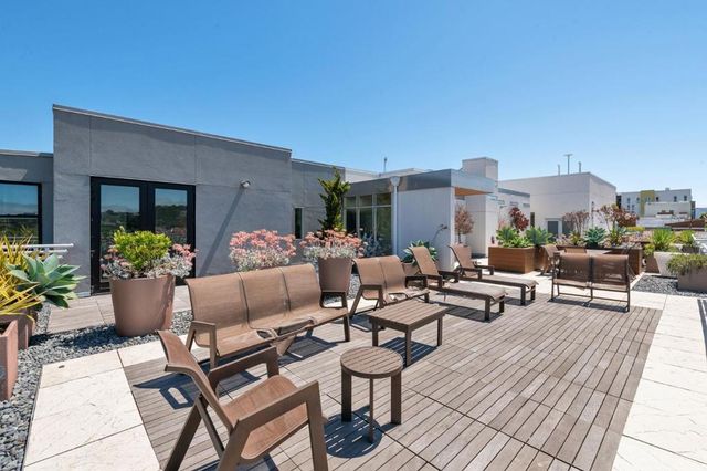 451 Donahue Street 407, San Francisco, CA 94124