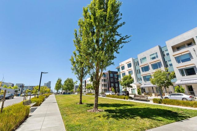 451 Donahue Street 407, San Francisco, CA 94124
