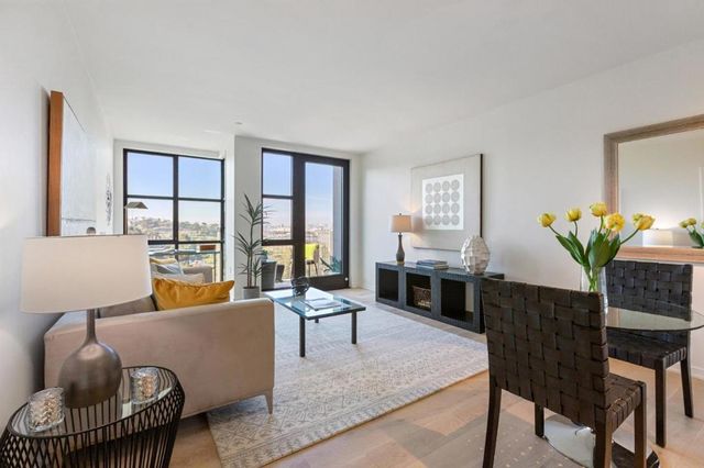 451 Donahue Street 407, San Francisco, CA 94124
