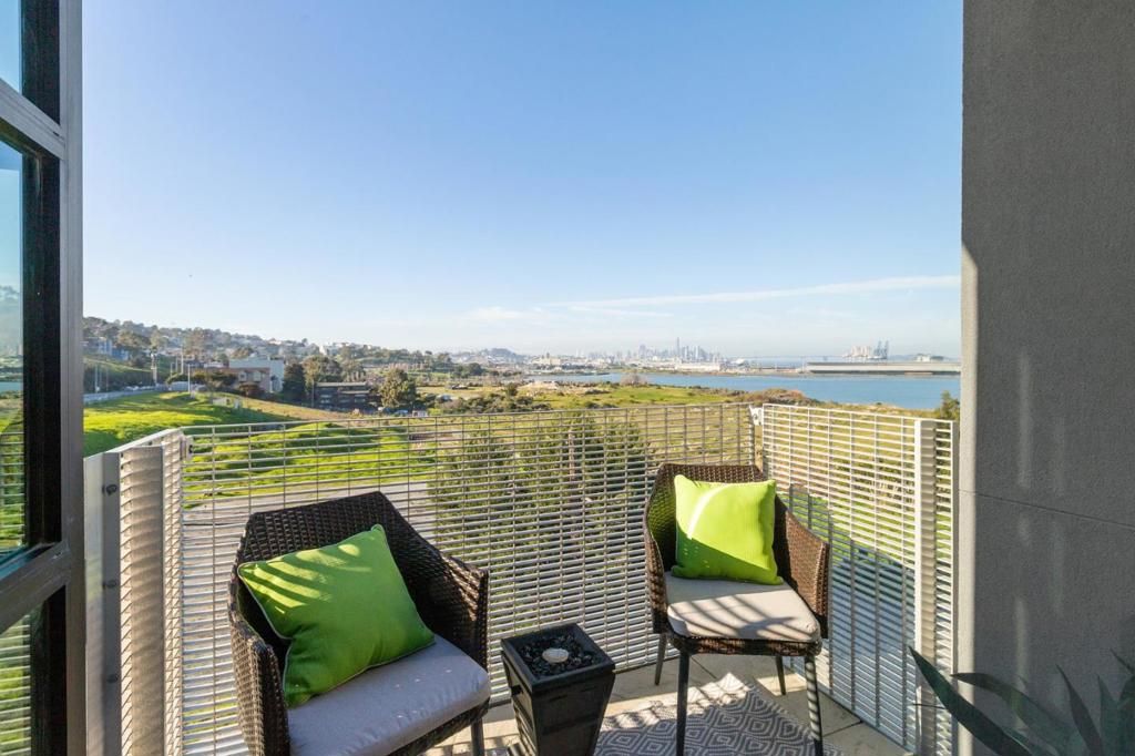 451 Donahue Street 407, San Francisco, CA 94124