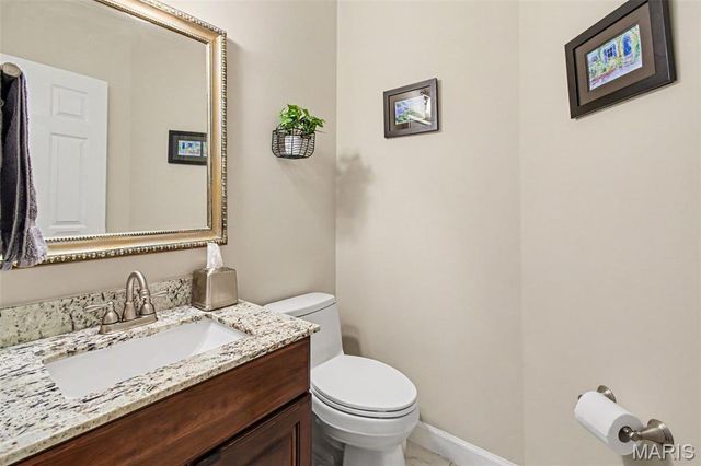 4960 Sunset Oaks Lane, St Louis, MO 63128