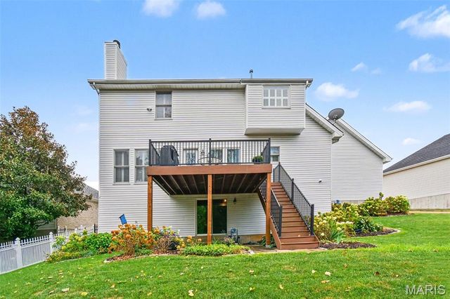 4960 Sunset Oaks Lane, St Louis, MO 63128