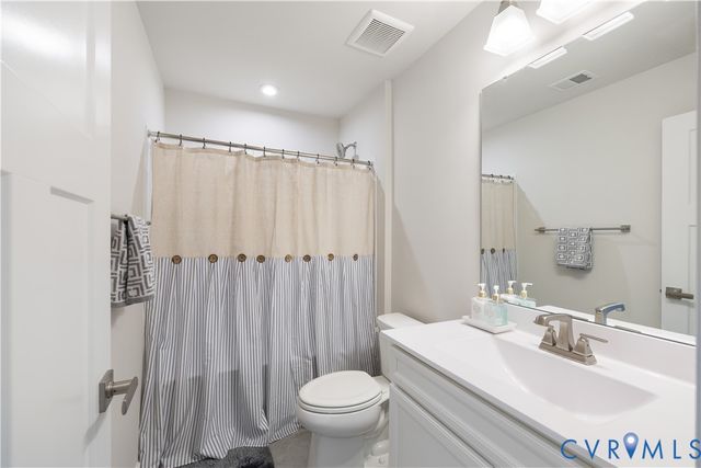 7227 Lyon Taylor Ln, New Kent, VA 23124