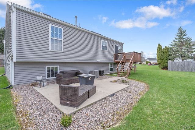 5015 Dongara Lane, Clay, NY 13041