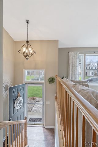5015 Dongara Lane, Clay, NY 13041