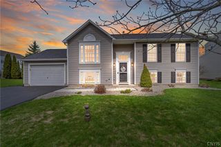 5015 Dongara Lane, Clay, NY 13041