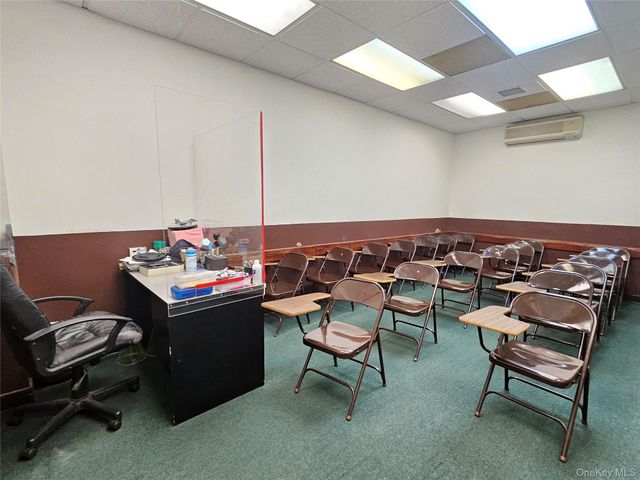 192-17 47th Avenue, Flushing, NY 11358