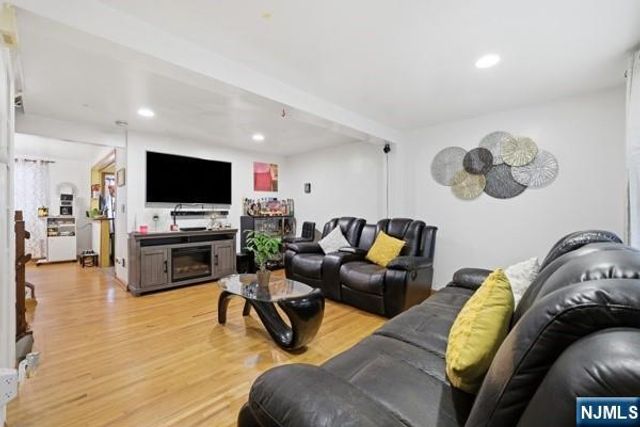 142-144 Pearl, Paterson, NJ 07501