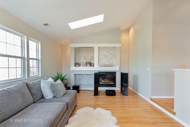 1227 Georgetown Way, Vernon Hills, IL 60061