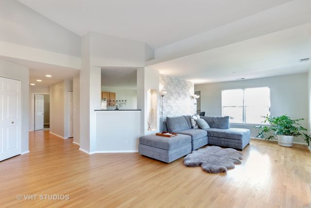1227 Georgetown Way, Vernon Hills, IL 60061