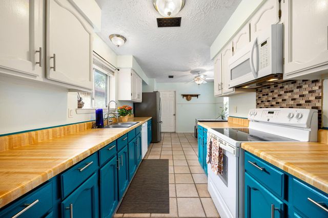 3427 Esterbrook Drive, Houston, TX 77082