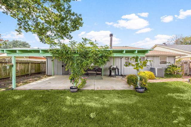 3427 Esterbrook Drive, Houston, TX 77082