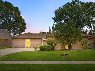 3427 Esterbrook Drive, Houston, TX 77082
