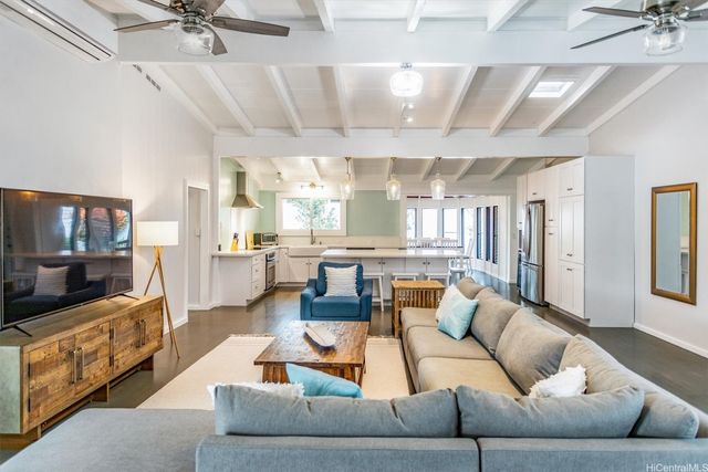 248 Pauahilani Place, Kailua, HI 96734